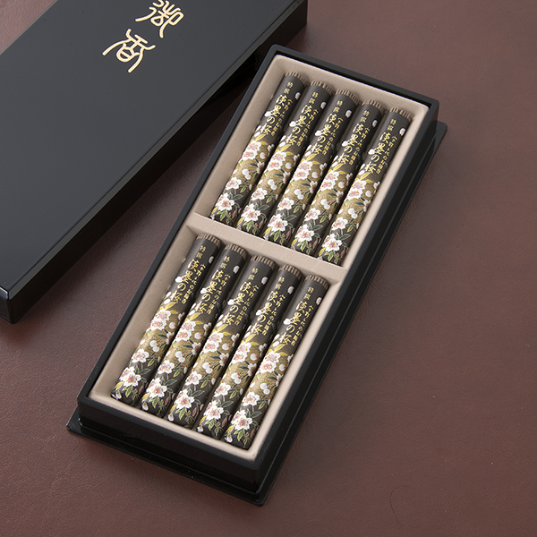 日本香堂　宇野千代のお線香　特撰　淡墨の桜　塗箱　短寸10把入